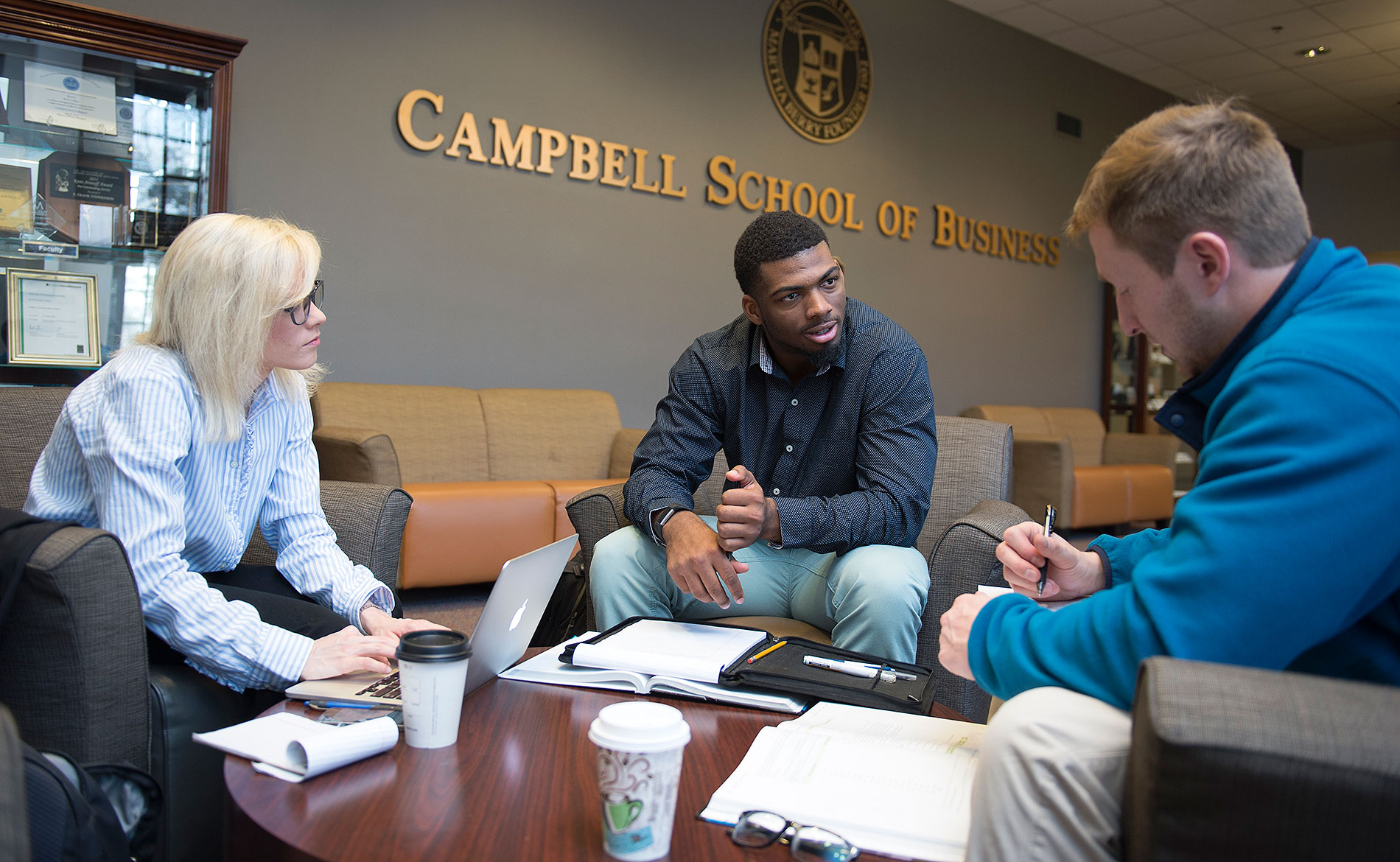 Student meeting with investors