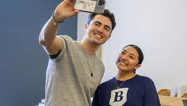 Darren Barnet takes a selfie with Jenny Lozano