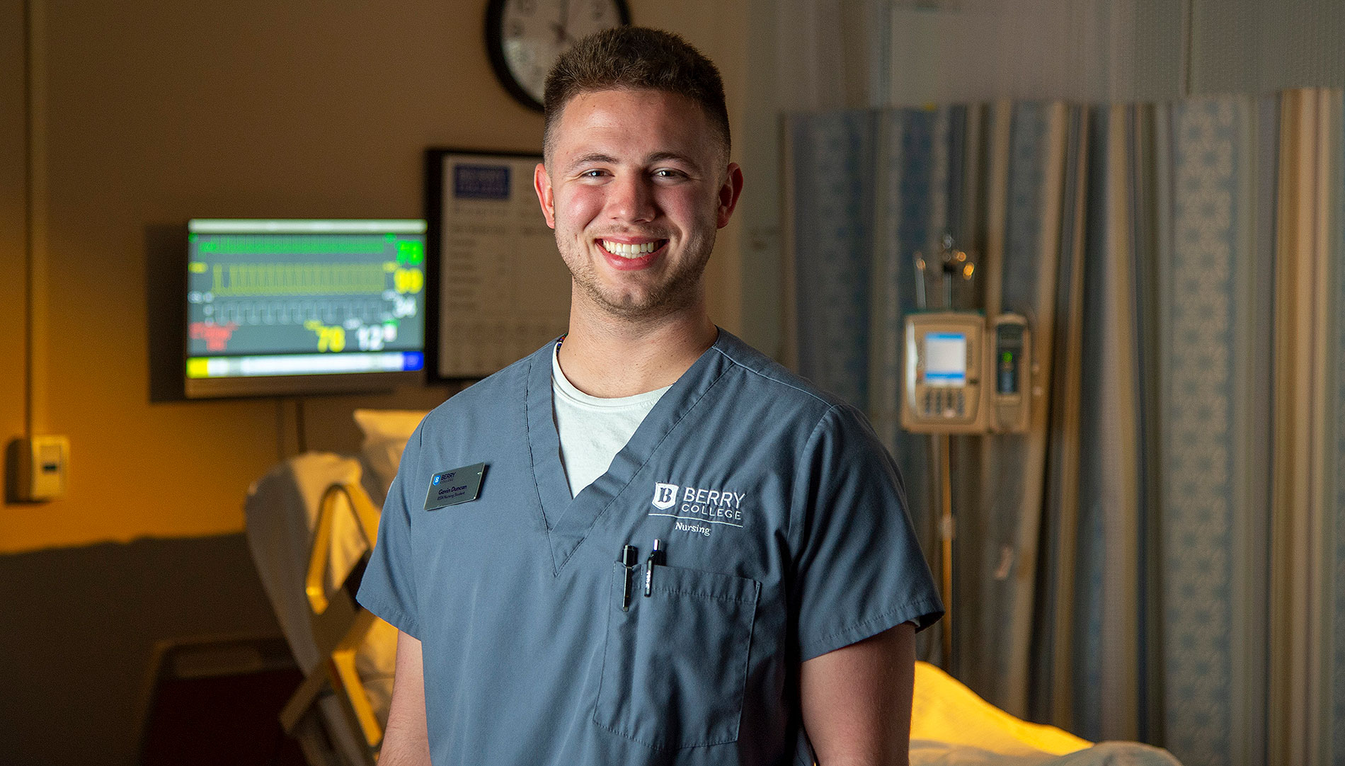             Nursing Major Commits to Service at Home and Abroad     