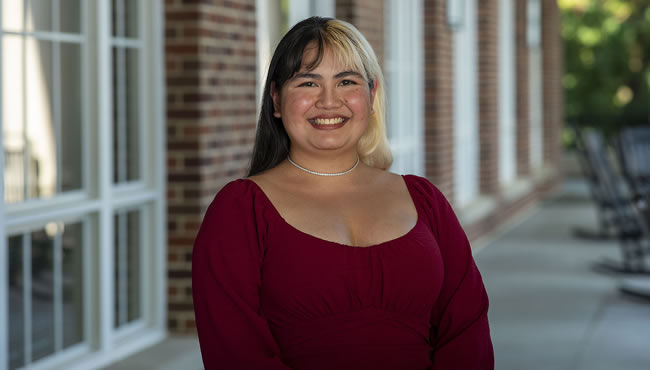 Sarah Agullo Headshot